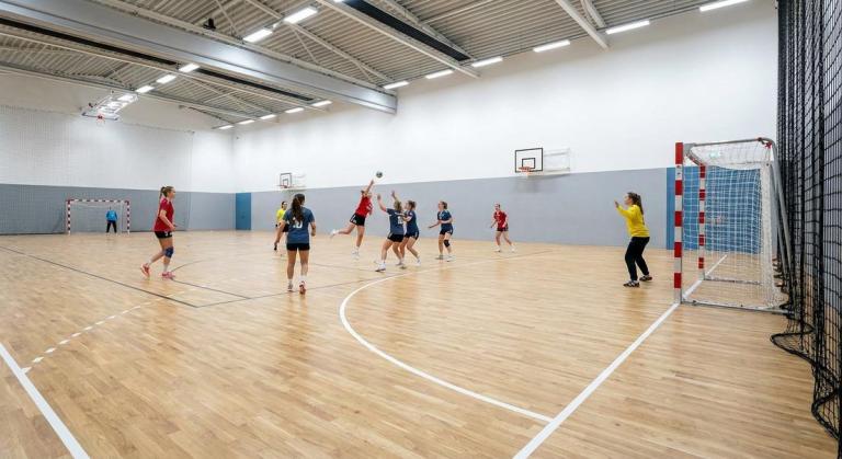 Rejoindre un club de handball féminin, les clés du succès